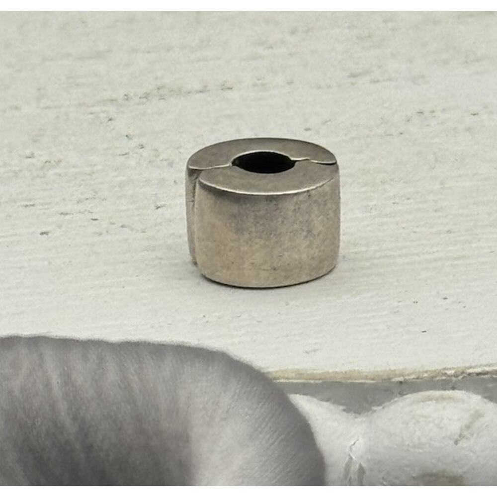 Authentic Pandora Sterling Silver Plain Clip Charm 790138 ALE 2.15 Grams